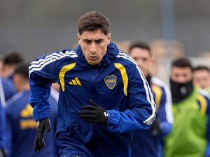Miguel Merentiel celebrando un gol con la camiseta de Boca Juniors